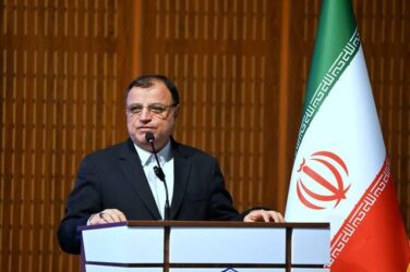 هشدار استاندار گلستان به بانک‌ها:  هرگونه کم‌کاری بانک‌ها در پرداخت تسهیلات مصوب سفر رئیس‌جمهور، پیگرد جدی دارد /«پول مردم نباید گروگان چند نفر خاص باشد.»